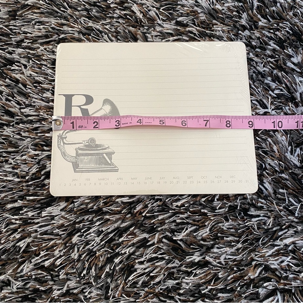 🍓 Cream “R” Monogram Calendar Journal Note Pad - Picture 3 of 4